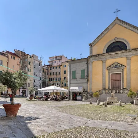 Aurora La Petite Maison - Happy