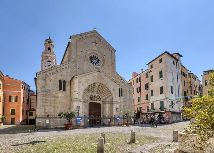 Aurora La Petite Maison - Happy * Sanremo